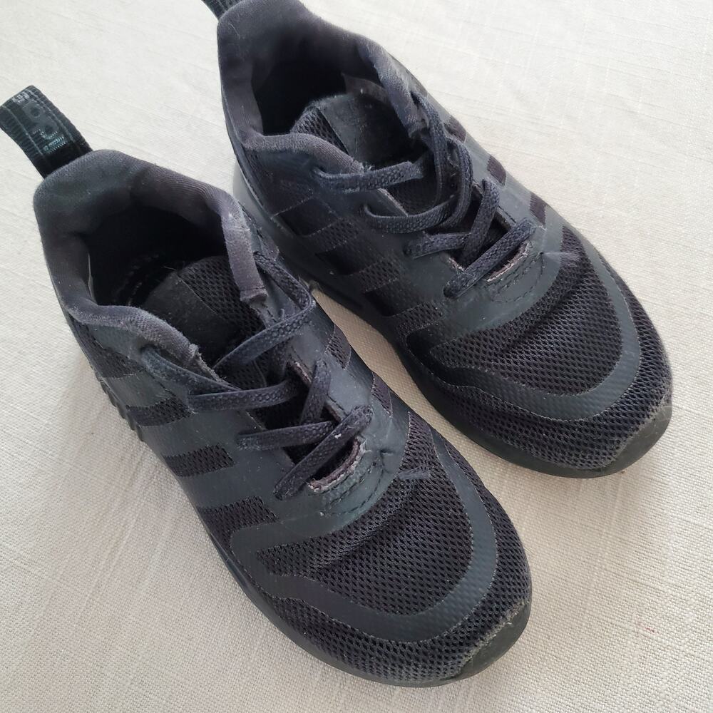 Adidas Black Tennis Shoes toddler 8 - Picture 5 of 7